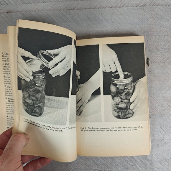 The Homestead Kitchen & Cellar Guide Vintage Cookbook Self Sufficiency - Picture 8 of 9